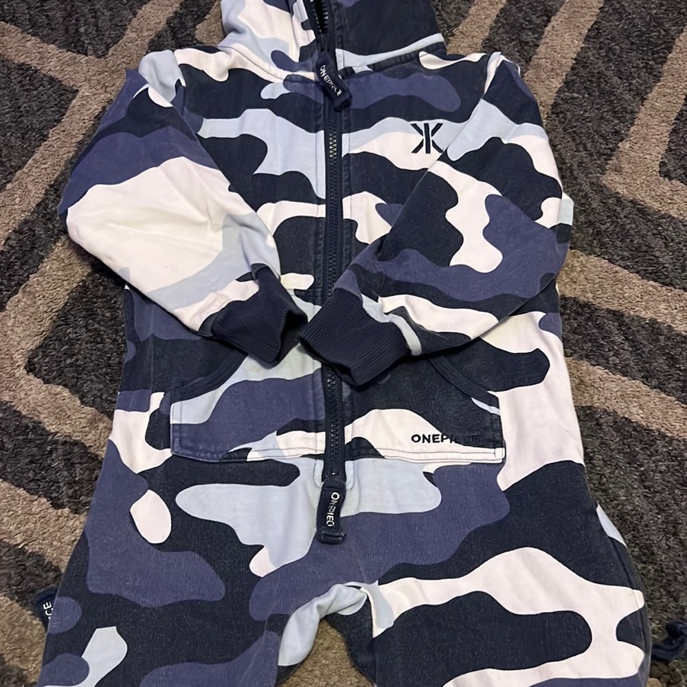 Onepiece blue Camouflage Jump In CAMO Jumpsuit sz 2/3T
